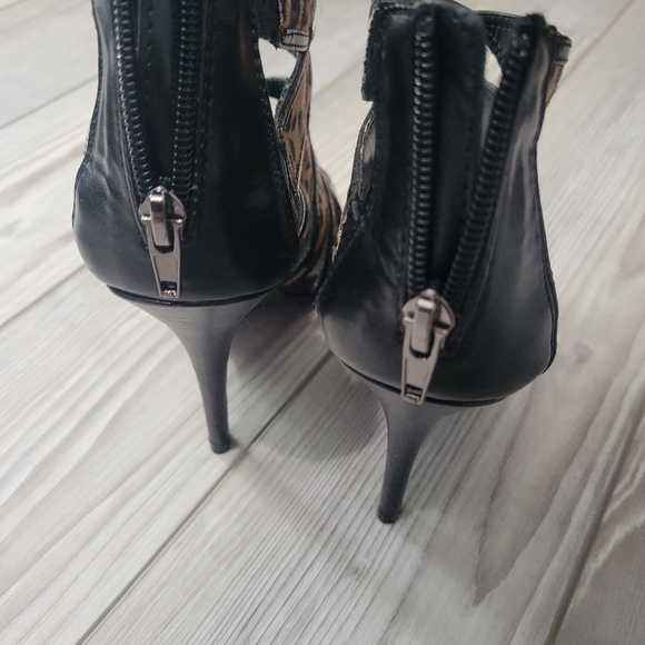 Cheetah heels mix no 6 size 7 - Picture 3 of 4